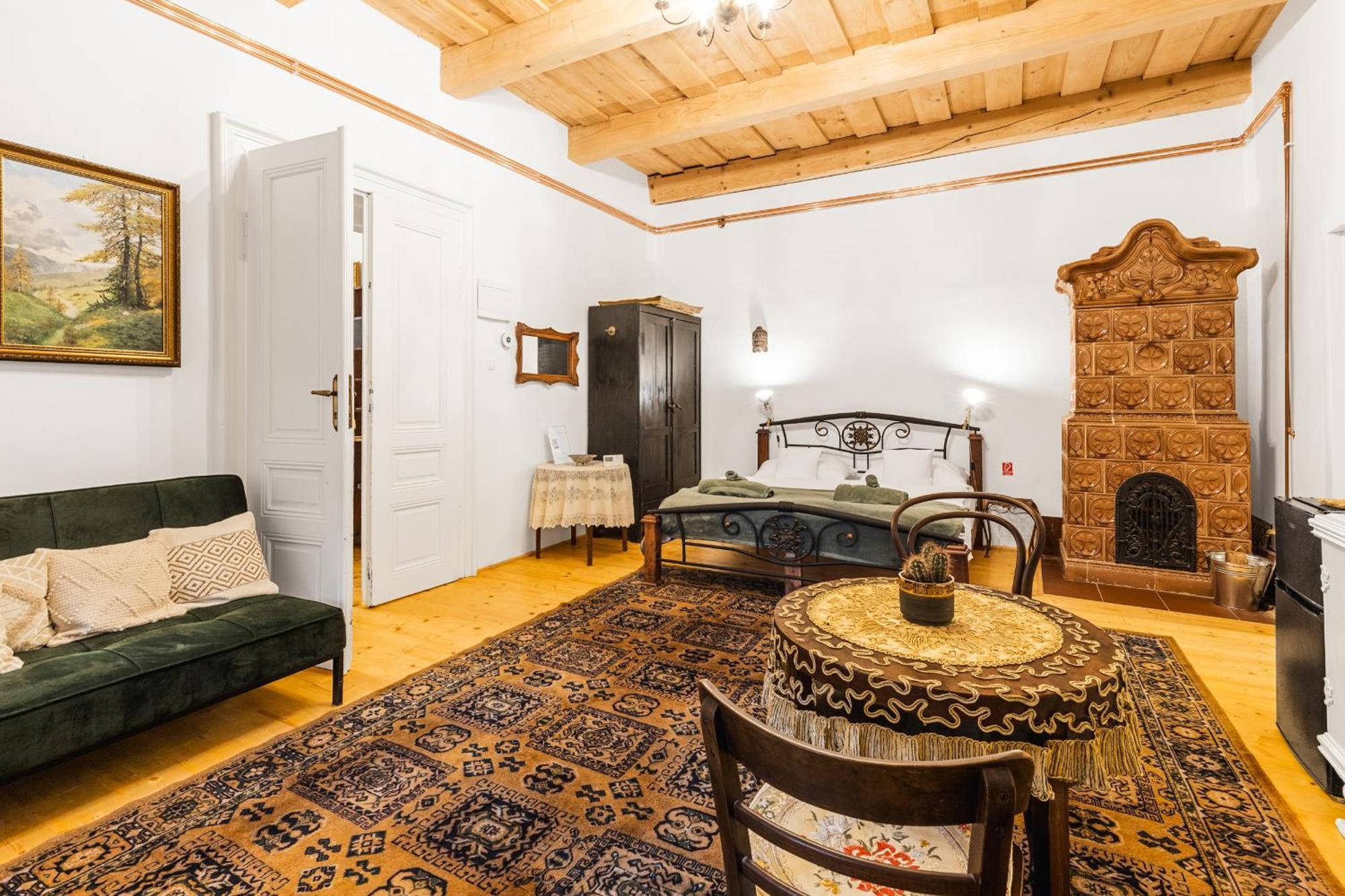 Sovi Dom- Historicke Apartmany Z 19 Storocia, 4Km Od Banskej Stiavnice Svätý Anton Buitenkant foto