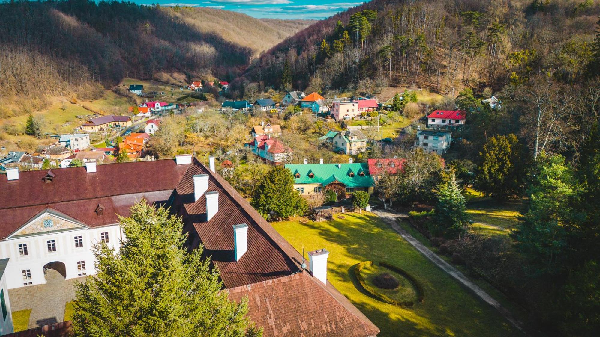 Sovi Dom- Historicke Apartmany Z 19 Storocia, 4Km Od Banskej Stiavnice Svätý Anton Buitenkant foto