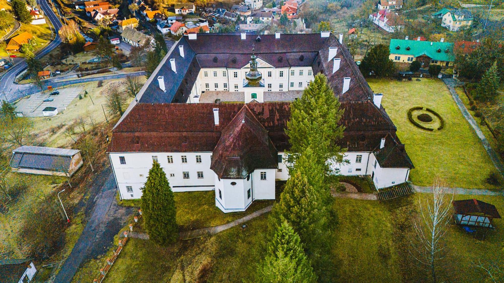 Sovi Dom- Historicke Apartmany Z 19 Storocia, 4Km Od Banskej Stiavnice Svätý Anton Buitenkant foto